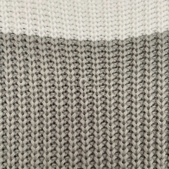 Warm soft cozy colorblock knit crewneck sweater, size large - Picture 4 of 5